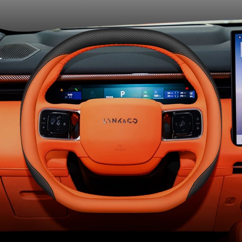 Накладка на руль Lynk & Co 900 из экокожи