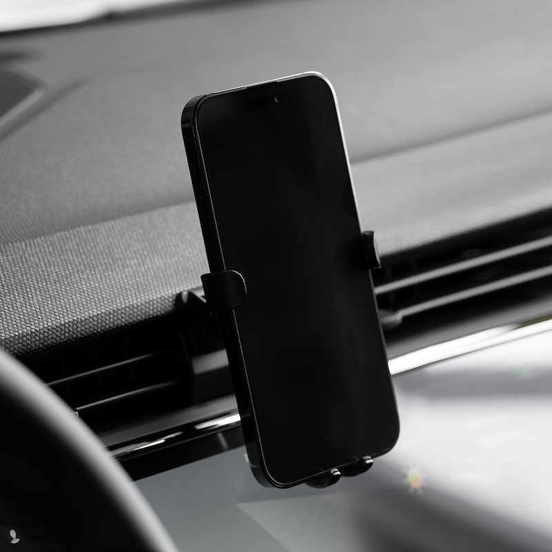 Держатель для телефона Lynk & Co 01 / 05