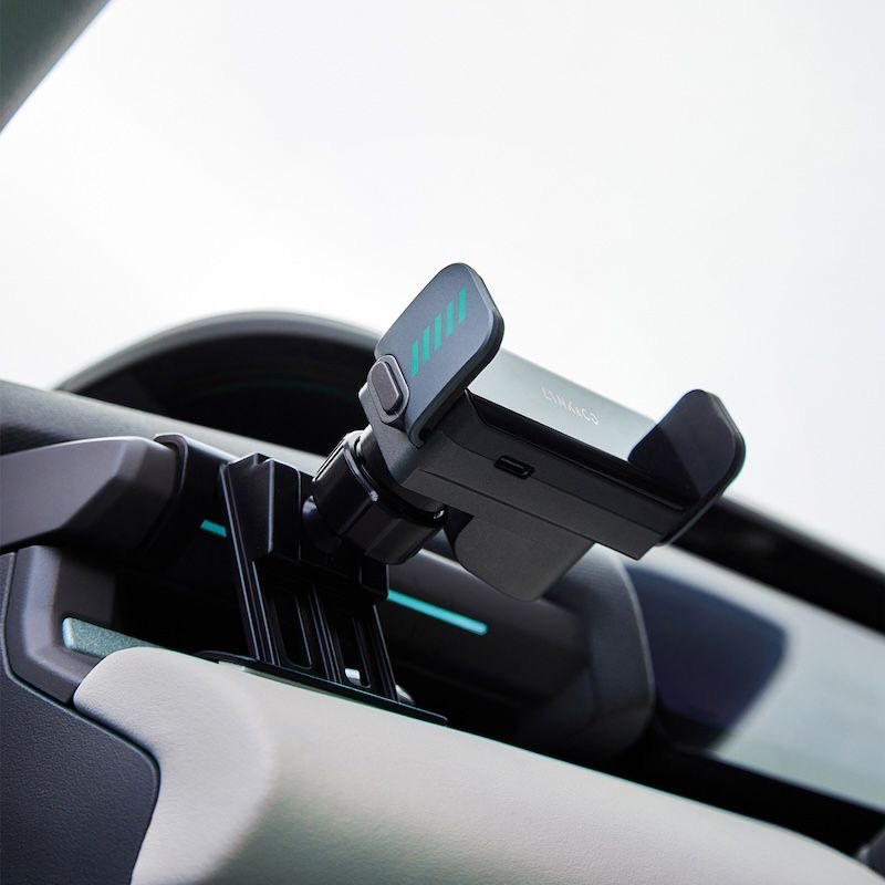 Держатель для телефона Lynk & Co 06