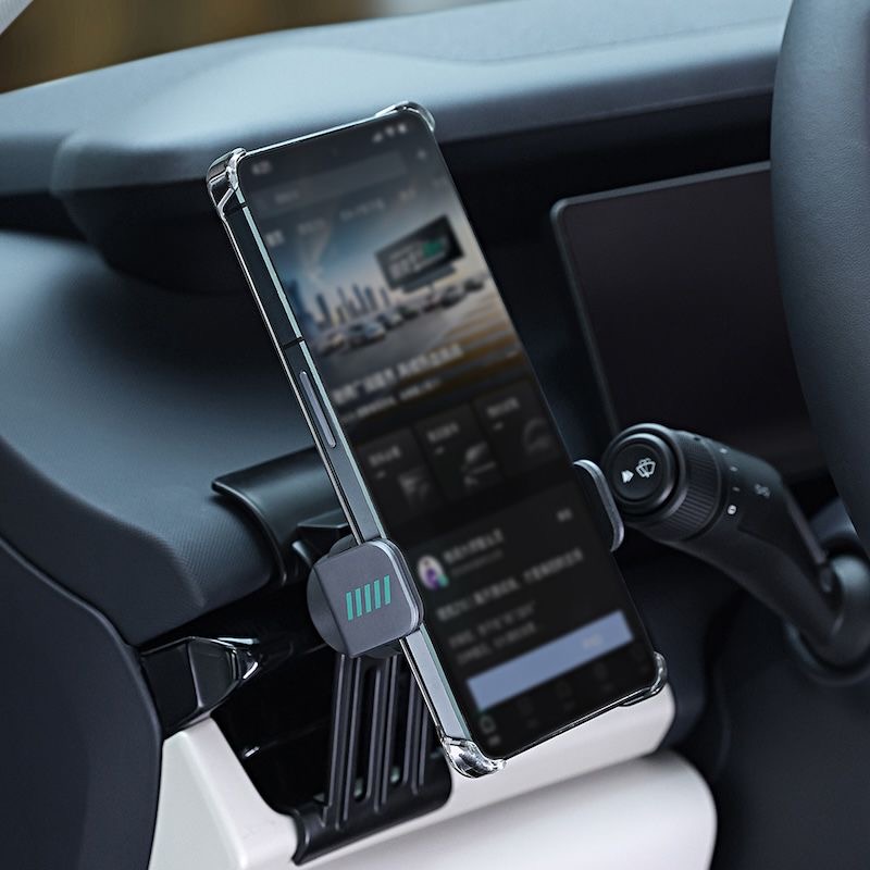 Держатель для телефона Lynk & Co 07